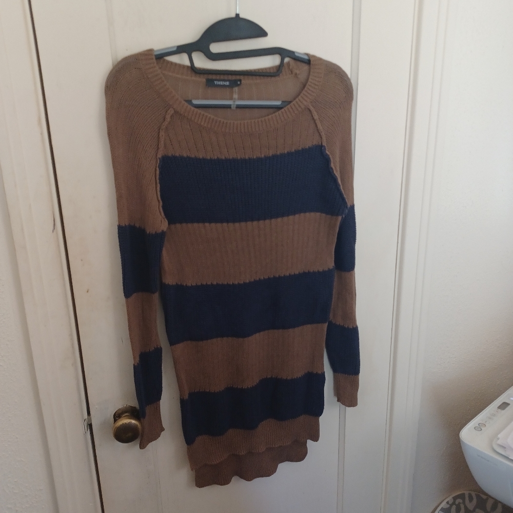 Theme sweater sz Sm